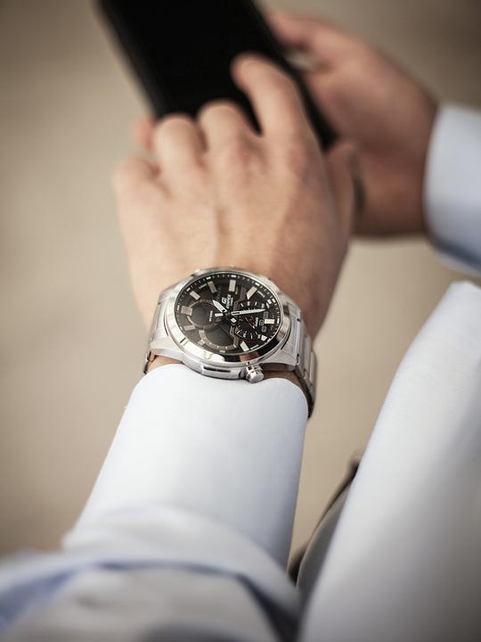 Produktbild Casio Edifice - ECB-30D-1AEF (Uhr mit Schmuckstein, 49 mm)