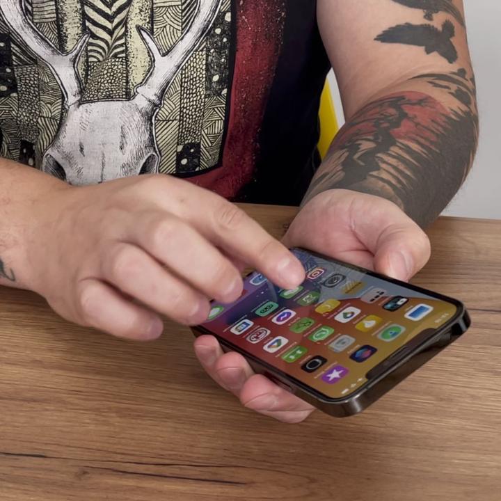 Produktbild Wozinsky Super Tough Full Glue Tempered Glass Full Screen With Frame Case Friendly Samsung Galaxy A1 (1 Stück, Samsung Galaxy A01)