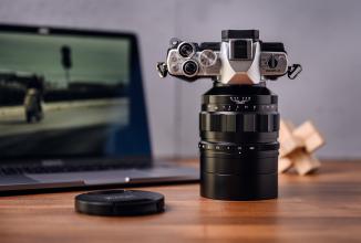 Actual product image Voigtländer Fixed Focal Length Nokton 60mm / 0.95 MFT - Black (Micro Four Thirds, Micro Four Thirds)