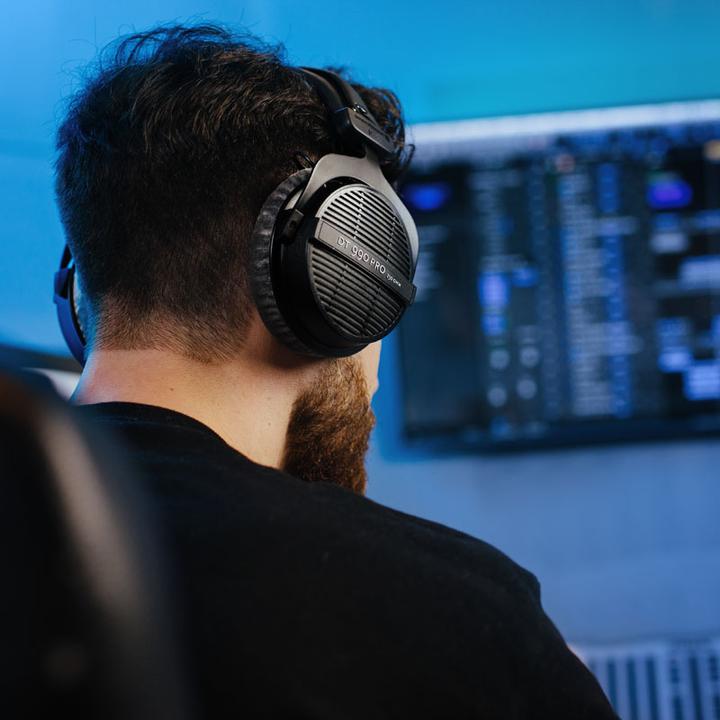 Produktbild Beyerdynamic DT 990Pro (keine Geräuschunterdrückung, Kabelgebunden)