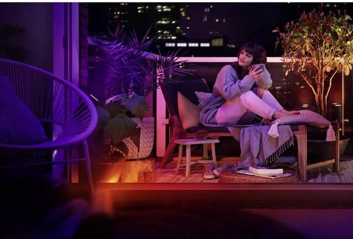 Actual product image Philips Hue Outdoor Light Strip 5m DE Plug (Multicoloured, 500 cm, Outdoor)