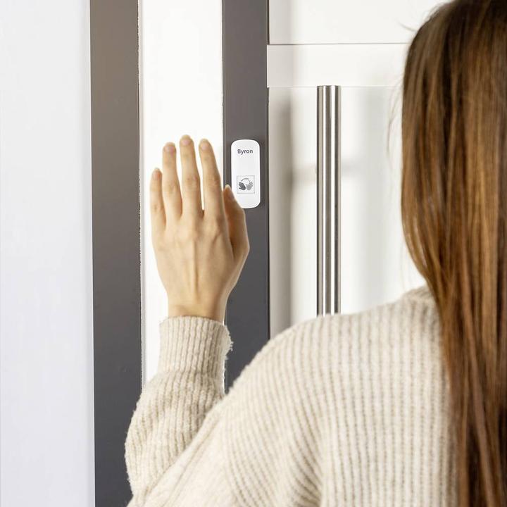 Actual product image Byron Contactless doorbell set - wink sensor