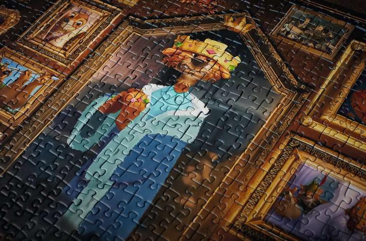 Actual product image Ravensburger Disney Villainous King John (1000 pieces)