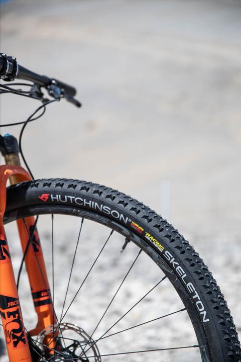 Produktbild Hutchinson Skeleton XC (29 x 2.15, 53-622)