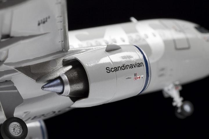 Actual product image Zvezda 1:144 Airbus A320 neo