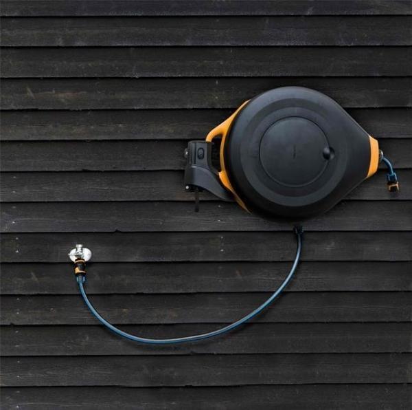 Actual product image Fiskars Wall Mount
