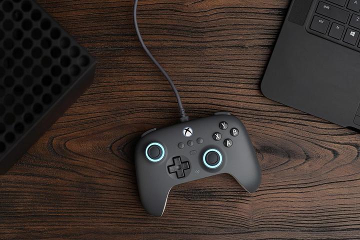 Actual product image 8bitdo Ultimate C (Xbox Series X, Xbox Series S, Xbox One X, Xbox One S, Windows)