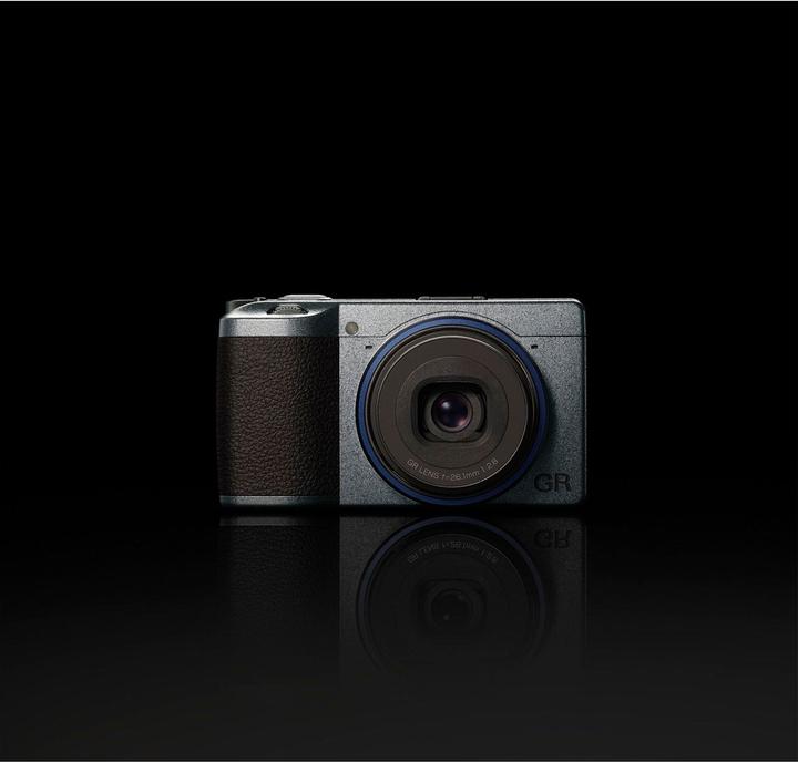 Produktbild RICOH GR IIIx Urban Edition (26 mm, 24.24 Mpx, APS-C / DX)