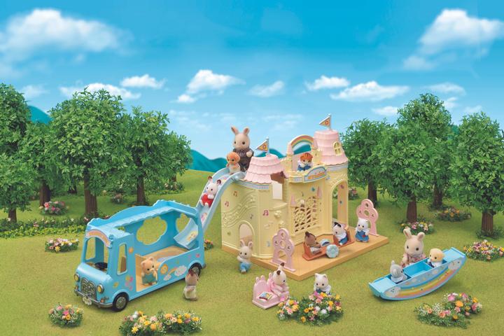 Actual product image Sylvanian Families Castle kindergarten