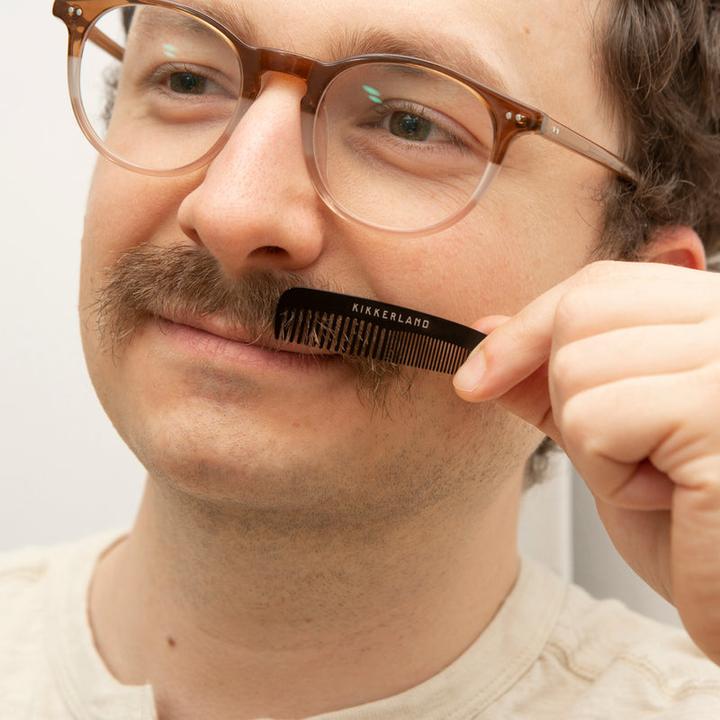 Produktbild Kikkerland Mini Mustache Comb