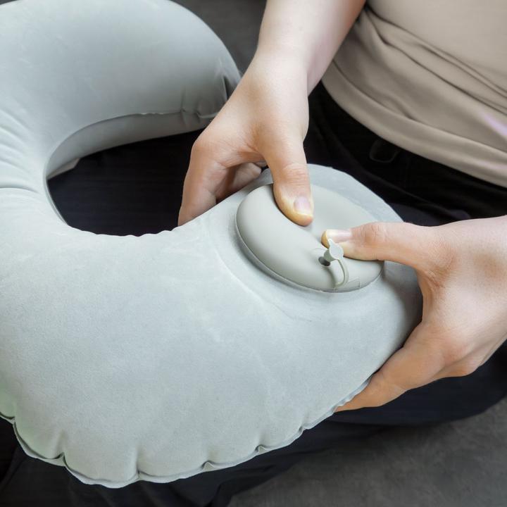 Actual product image Intirilife Inflatable neck pillow (Head & neck pillow)