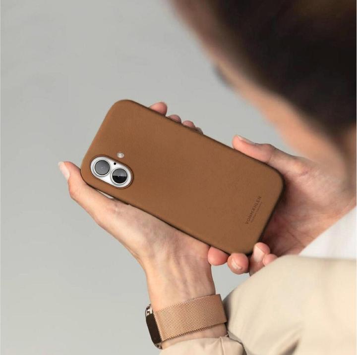 Produktbild Vonmählen Like Leather Case for iPhone 16 Brown (Apple iPhone 16)