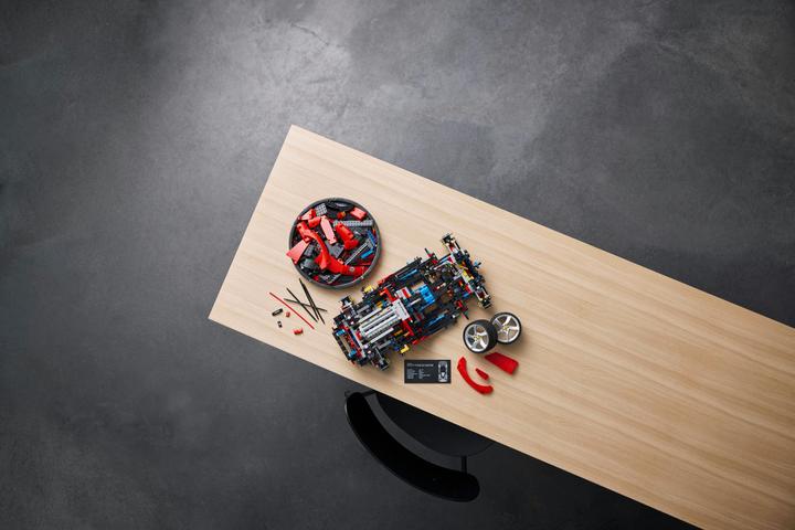 Produktbild LEGO Ferrari Daytona (42143, LEGO Technic)