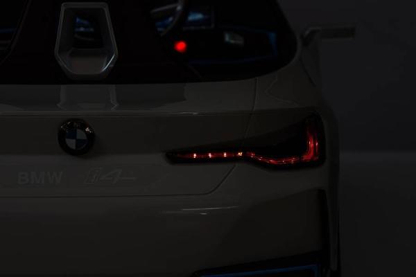 Actual product image Es-toys BMW I4 (12 V)