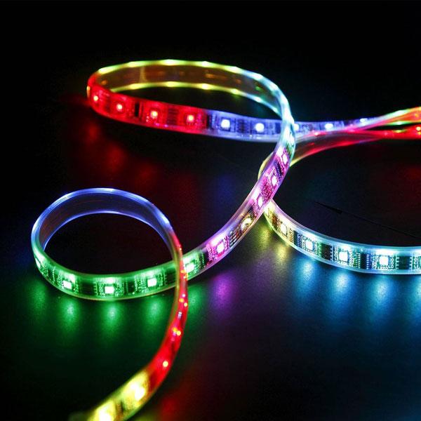 Image du produit Lumina Swiss Kit complet de bandes LED Magic 5m Premium sans fil pour l'extérieur (RGB, 500 cm, Extérieur, Intérieur)