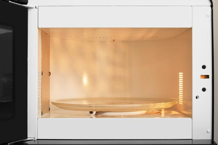 Actual product image Whirlpool MAX 34/BL microwave Countertop Solo microwave Black (13 l)
