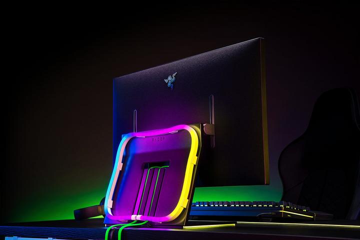 Actual product image Razer Chroma (RGB, 200 cm, Indoor)