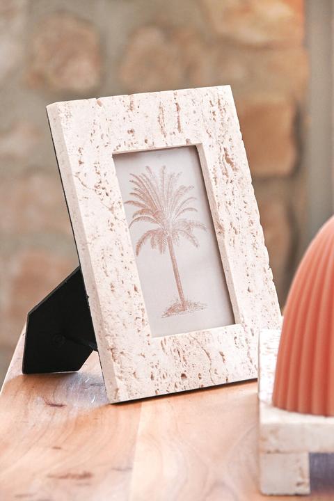 Actual product image Esprit Fotorahmen Home Beige Harz Kristall Marmor Urban 18 x 2 x 22 cm (10 x 15 cm)