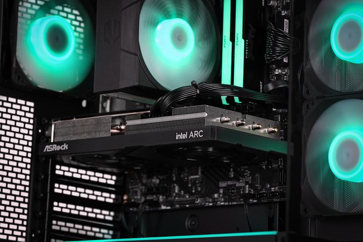 Actual product image Actina Gaming GameOn (Intel Core i5-12400F, 32 GB, 1000 GB, Arc A580)