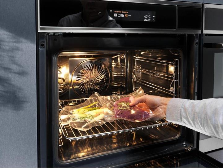 Actual product image Electrolux Built-in steam oven KOAAS31CX