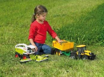 Actual product image Bruder Field choppers
