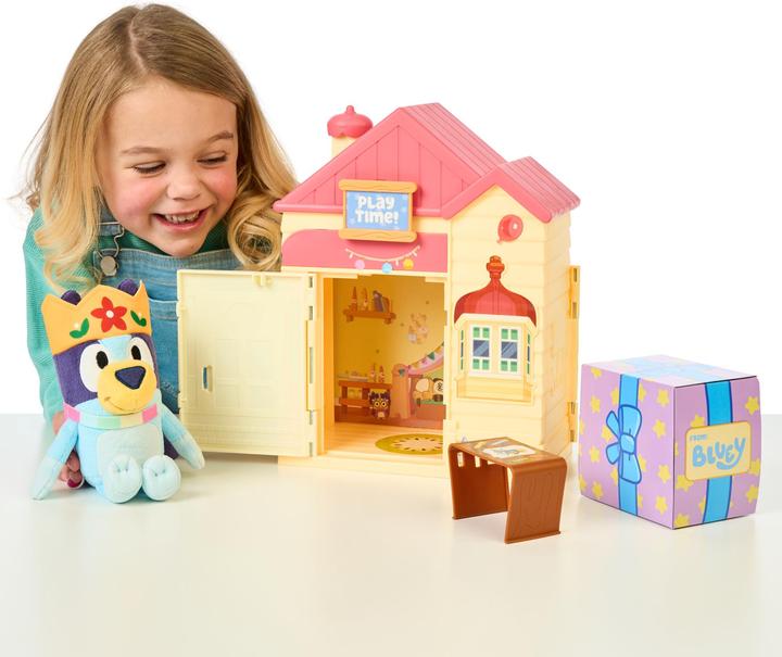 Actual product image Bluey - 'S PLAYDATE PLUSH SURPRISE - (90319)