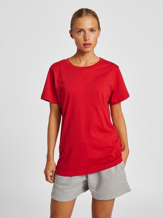 Actual product image hummel Red Heavy T-Shirt S/S Woman (XS)