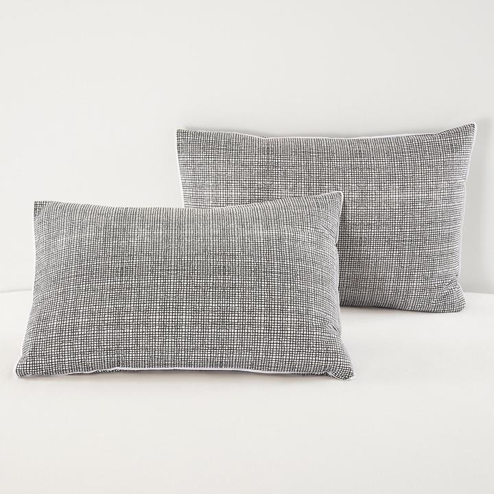 Actual product image La Redoute Interieurs Etamine Carreau (Pillowcase, 63 x 63 cm)
