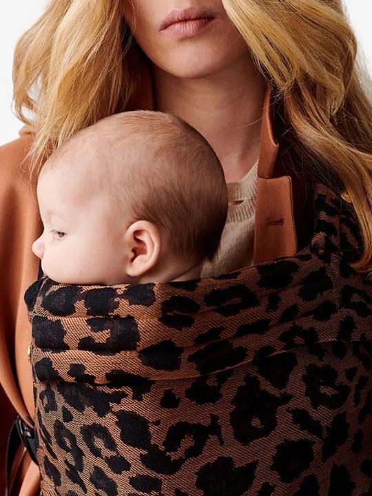 Produktbild Artipoppe Babytrage "Leopard Classic" braun klein gemustert