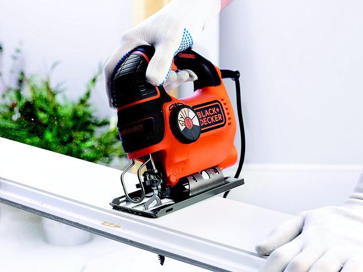 Image du produit Black & Decker Scie sauteuse pendulaire AutoSelect,620 watts