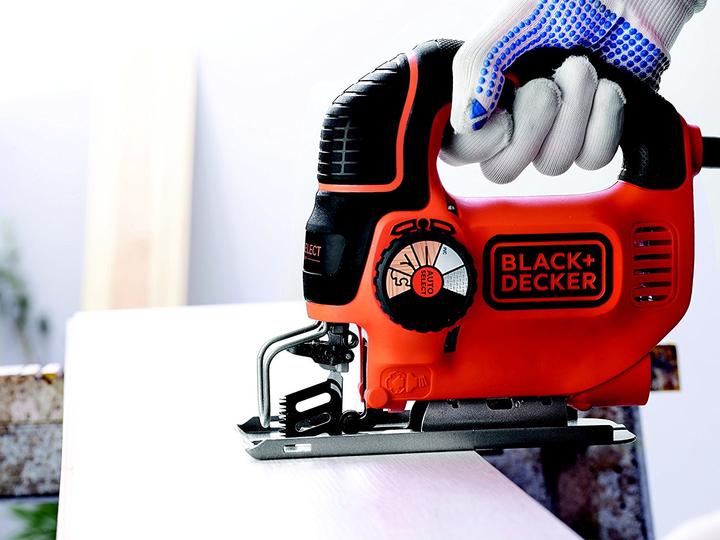 Image du produit Black & Decker Scie sauteuse pendulaire AutoSelect,620 watts