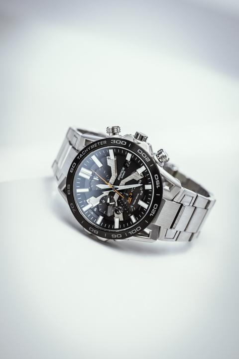 Image du produit Casio Edifice EQB-2000DB-1AER (Montre analogique, Chronographe, 48 mm)