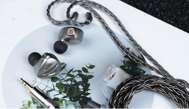 Actual product image FiiO FH9 (No noise cancelling, Cable)