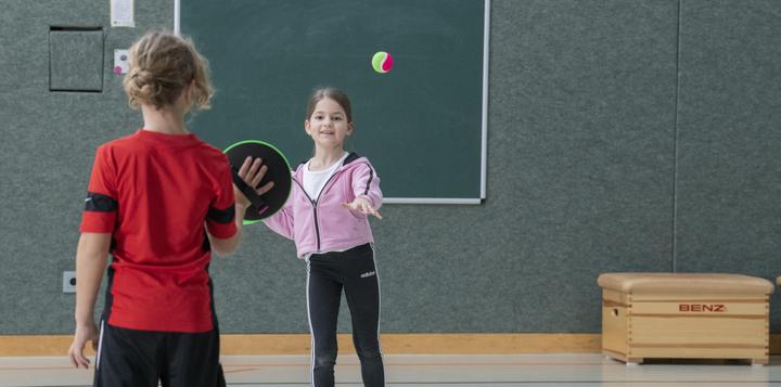 Actual product image Betzold Sport Velcro ball set