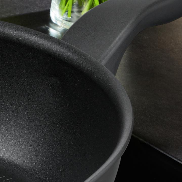 Immagine prodotto Tefal Padella TITANIUM FORCE 28cm (28 cm, Padella per friggere, Alluminio)