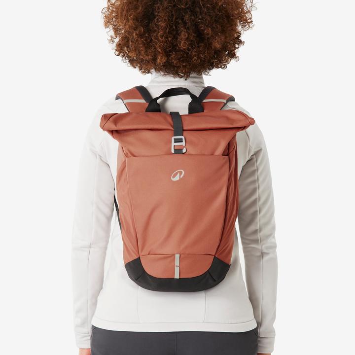 Actual product image Quechua Wanderrucksack Rolltop - NH500 Escape 16 l + 4 braun (20 l)