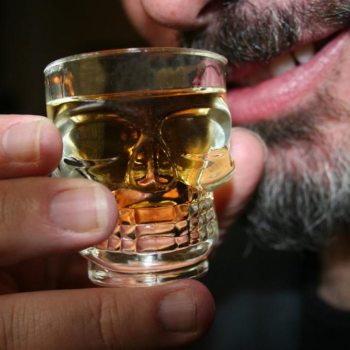 Actual product image Kikkerland Skull Shot (5.88 dl, 4 x, Shot glass)