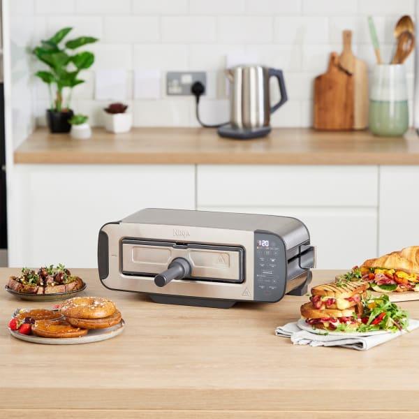Productafbeelding Ninja 3-in-1 Multifunctionele Broodrooster, Grillplaat en Panini Maker - 7 Roosterstanden - RVS - ST202EU