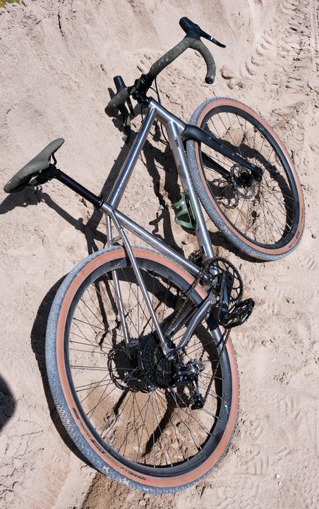 Produktbild NG Sports Chaibu ReCycle Race Komfort Sattel, 272x143mm, 7x7mm, Salty Cactus Collection, olive