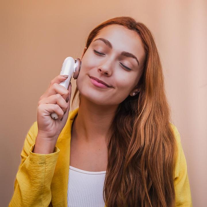 Actual product image Cecotec Bamba FaceCare LightSonic