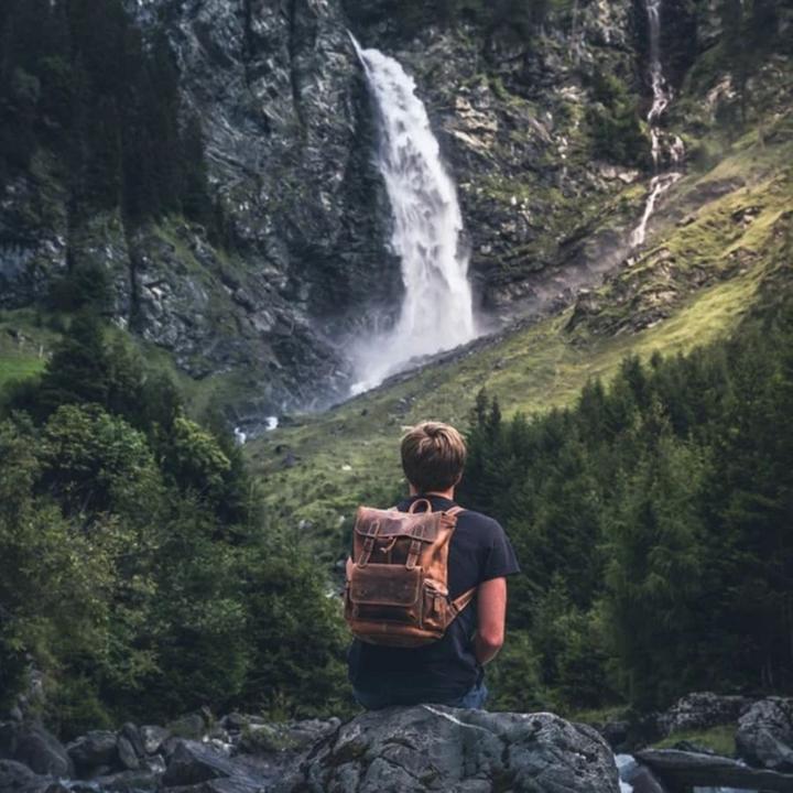 Produktbild Only-Bags.Store Handgefertigter Rucksack aus genarbtem Leder