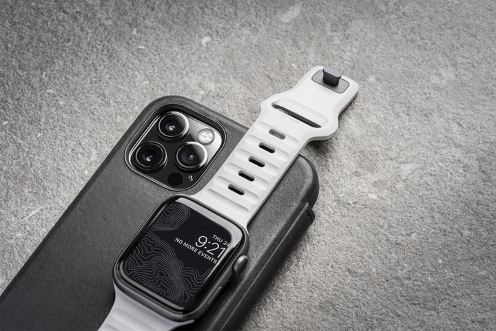 Actual product image Nomad Sport Strap V2 40mm/38mm Lunar Gray (40 mm, Plastic)
