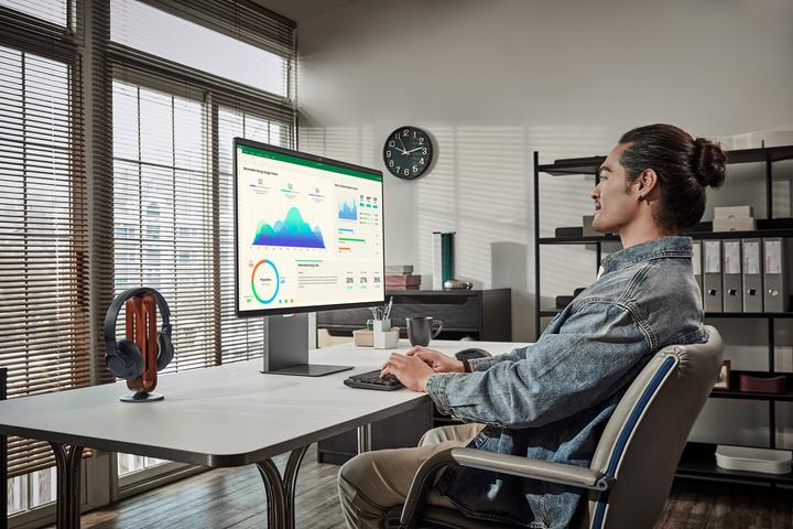 Immagine prodotto Samsung Smart M9 – M90F (3840 x 2160 pixel, 32")