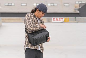 Actual product image Wandrd ROGUE Sling, Uyuni Purple, 9 Liter (Camera shoulder bag, 9 l)