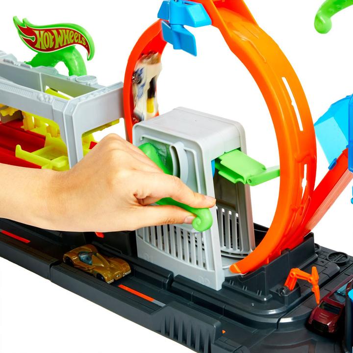 Immagine prodotto Hot Wheels Mega Autolavaggio Color Reveal