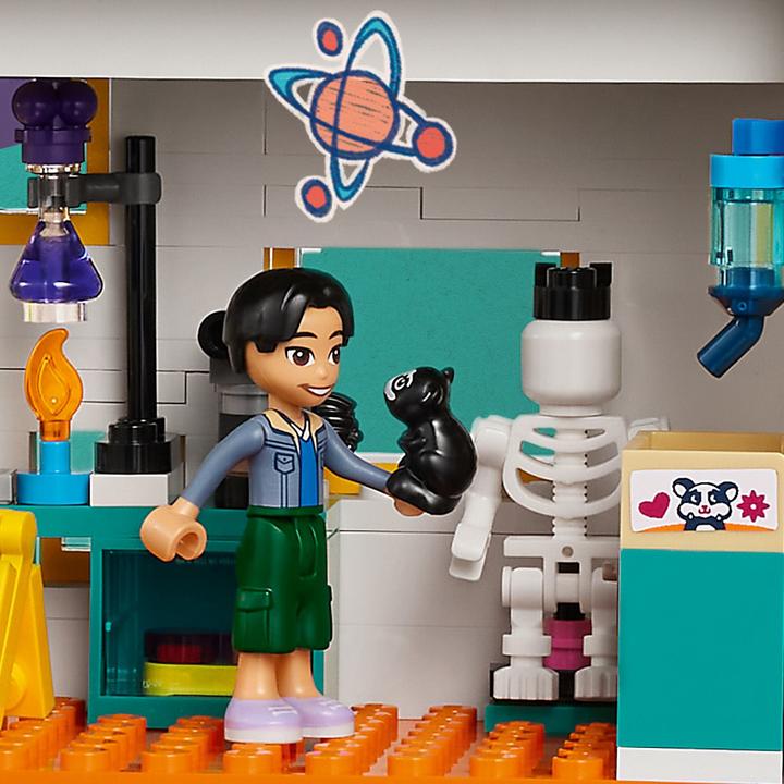 Produktbild LEGO Internationale Schule (41731, LEGO Friends)