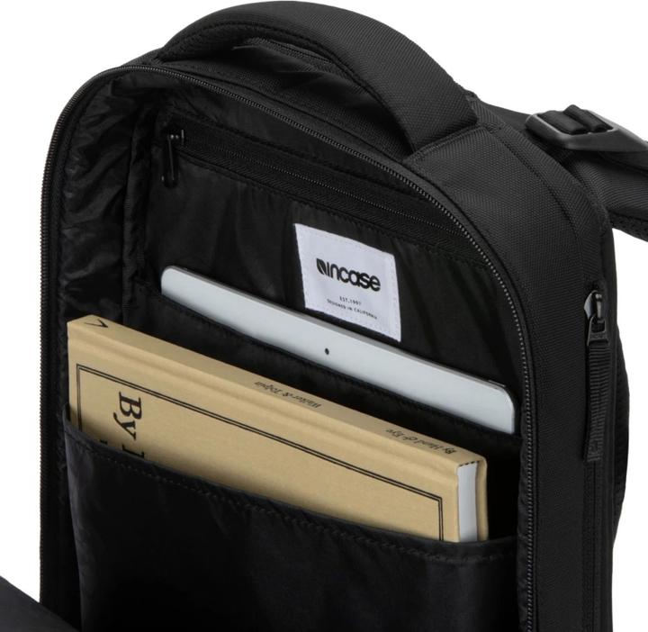 Actual product image Incase Icon Backpack (17 l)
