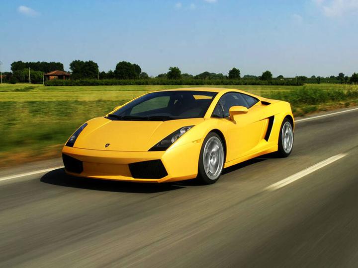 Immagine prodotto Smartbox Tour esclusivo di 2 ore in Lamborghini Gallardo per 2 persone a Lucerna (2 pers.)