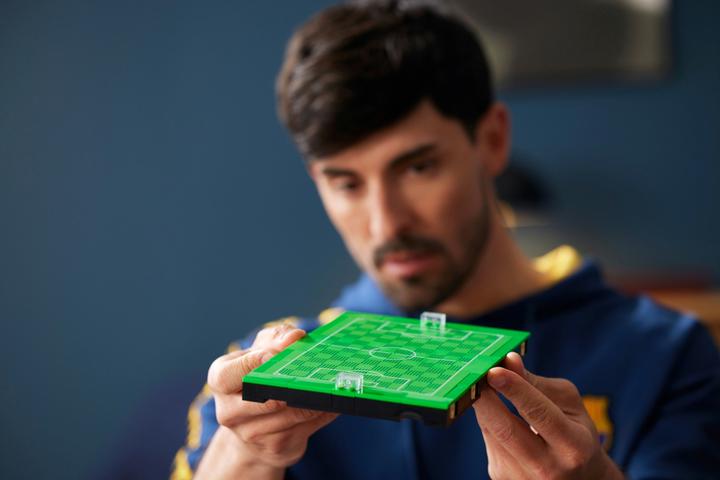 Actual product image LEGO ICONS CAMP NOU - FC BARCELONA 10284 (10284, LEGO Creator Expert, LEGO Rare Sets)