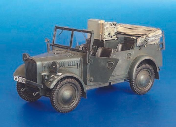 Actual product image Plus Model Vehicle 2 Stoewer radio car
